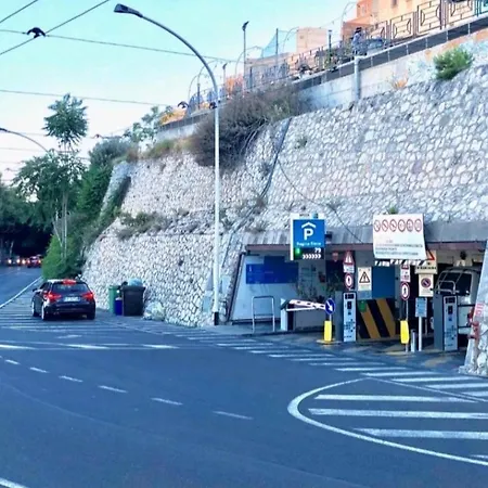 בית הארחה Piazza Martiri קליארי