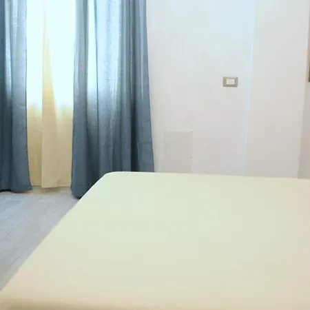 Piazza Martiri 2* Cagliari